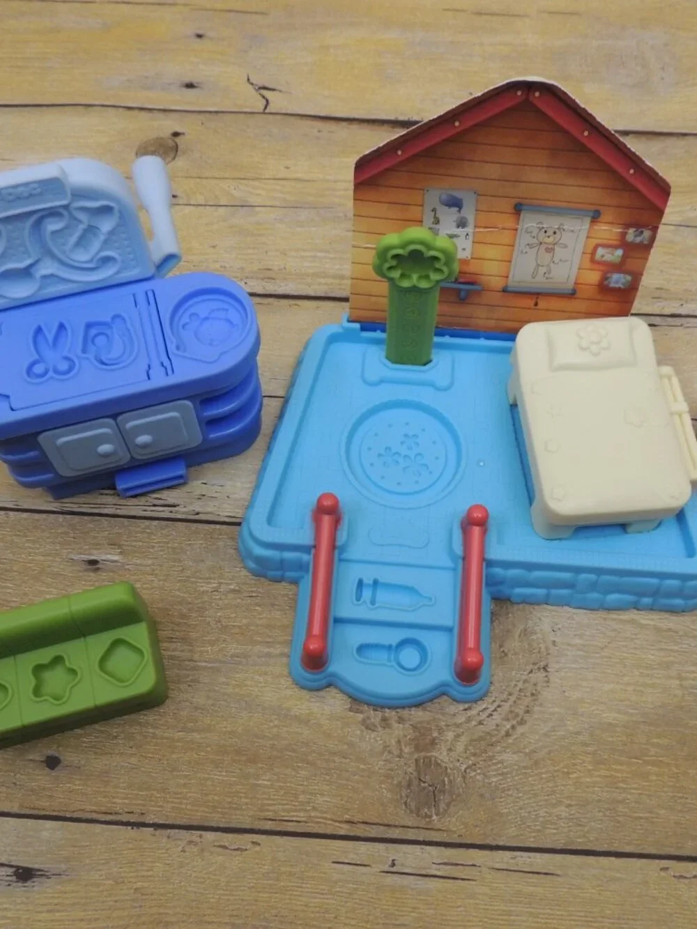 Doc McStuffins Doc's Clinic Play Doh Set